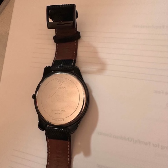 Guess watch - Picture 3 of 4